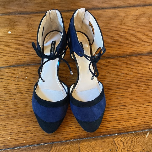 Alex Marie Evertonn Heels - Picture 2 of 7